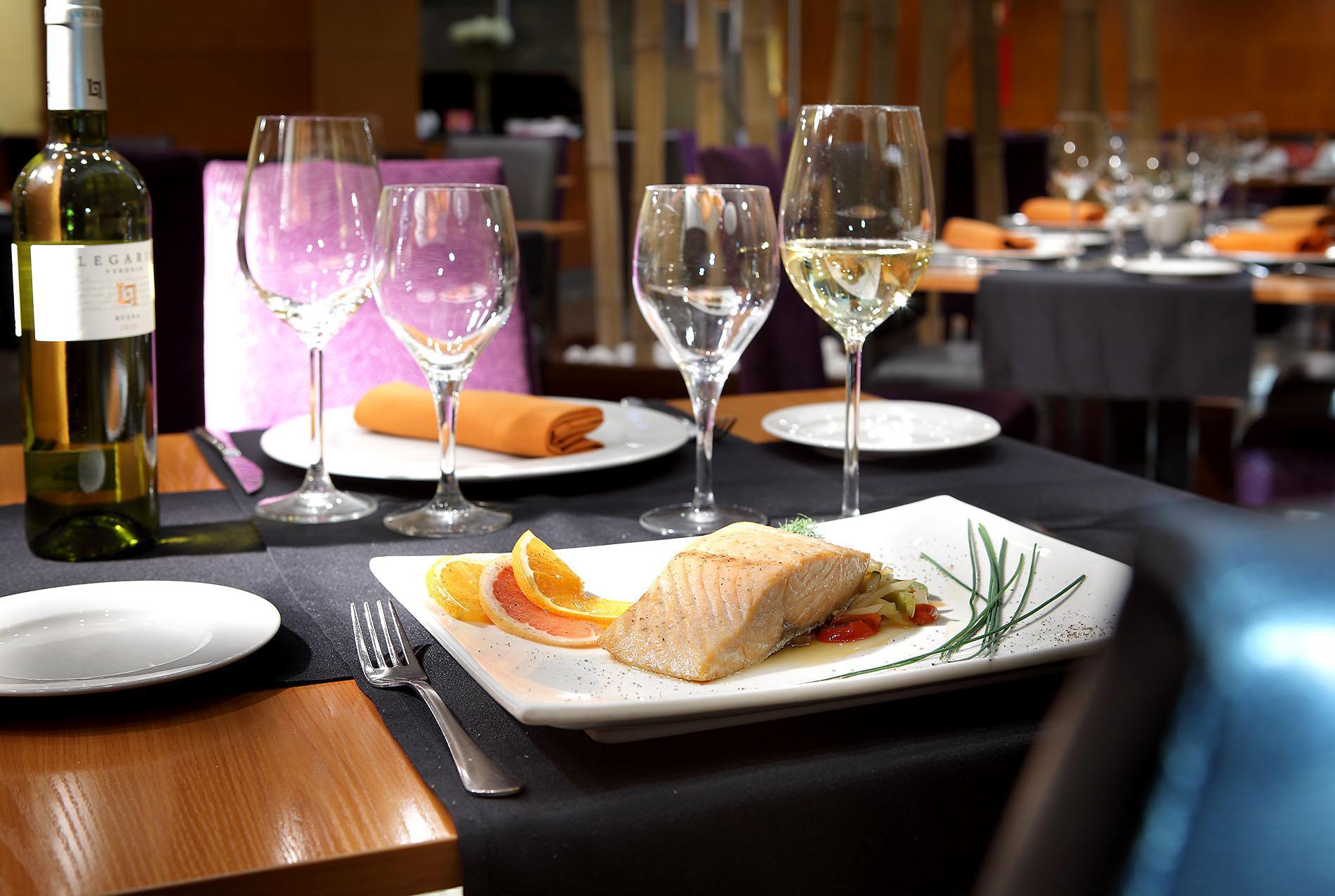 Eurostars Gran Madrid Hotel Alcobendas Bagian luar foto