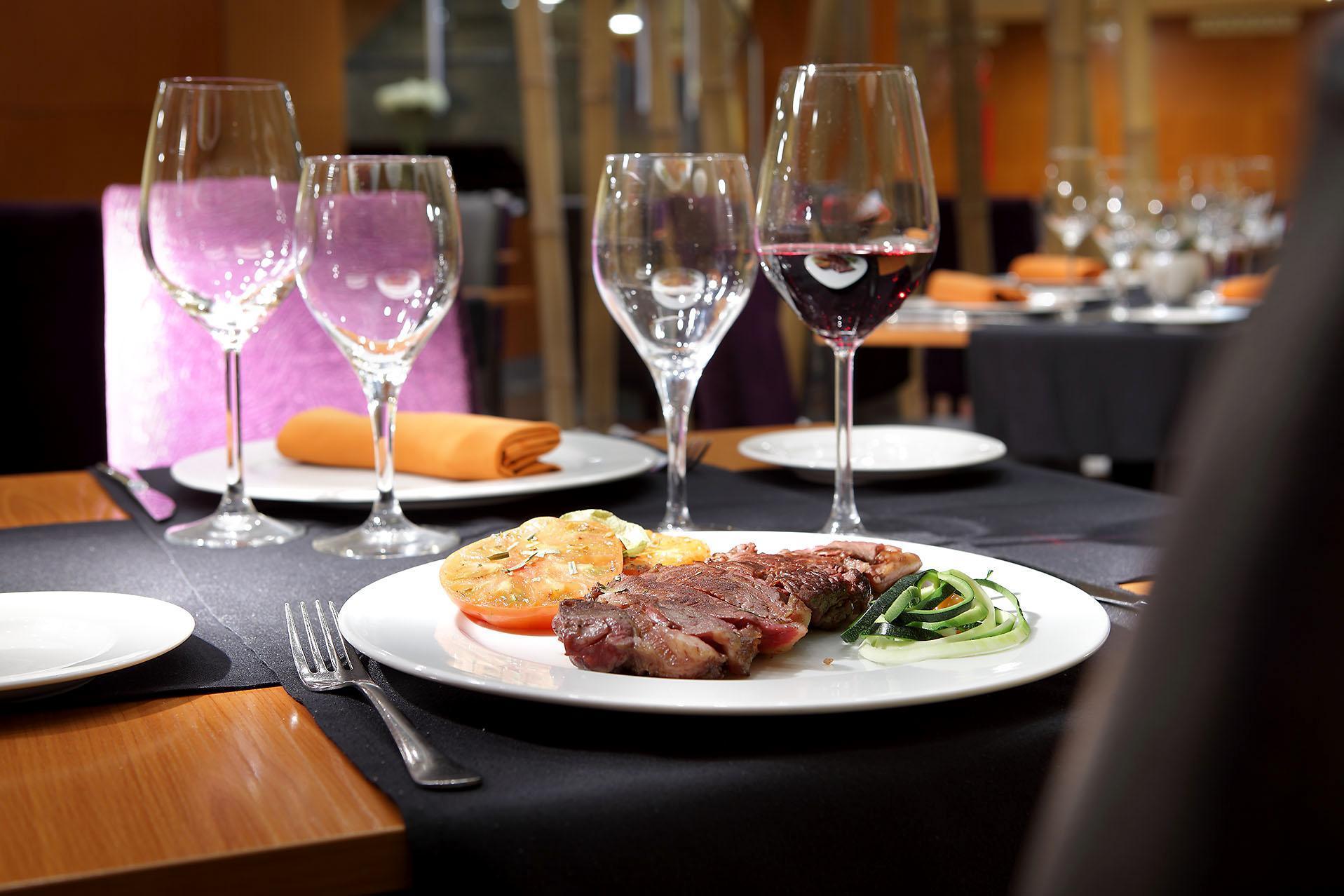 Eurostars Gran Madrid Hotel Alcobendas Bagian luar foto