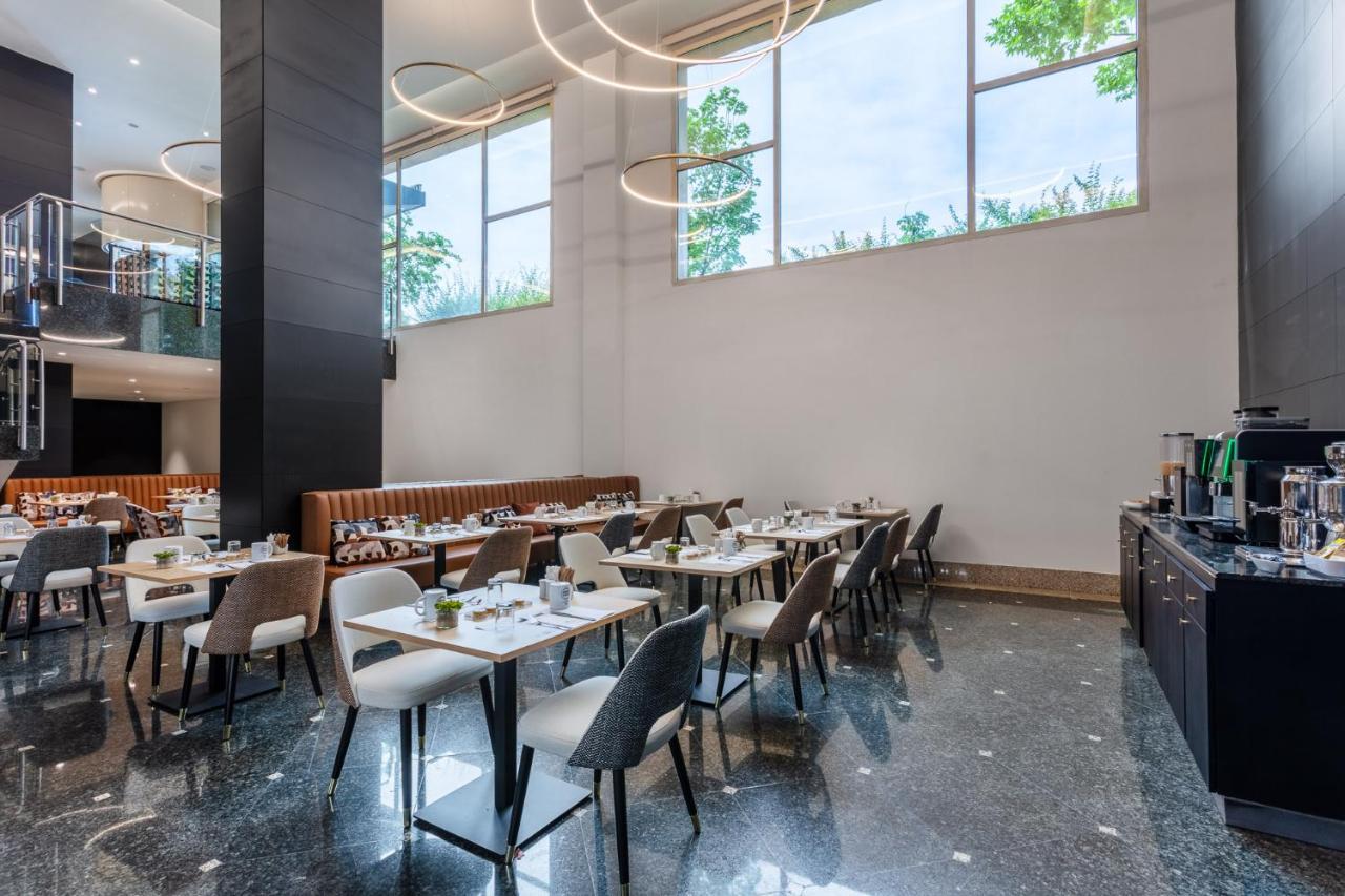Eurostars Gran Madrid Hotel Alcobendas Bagian luar foto